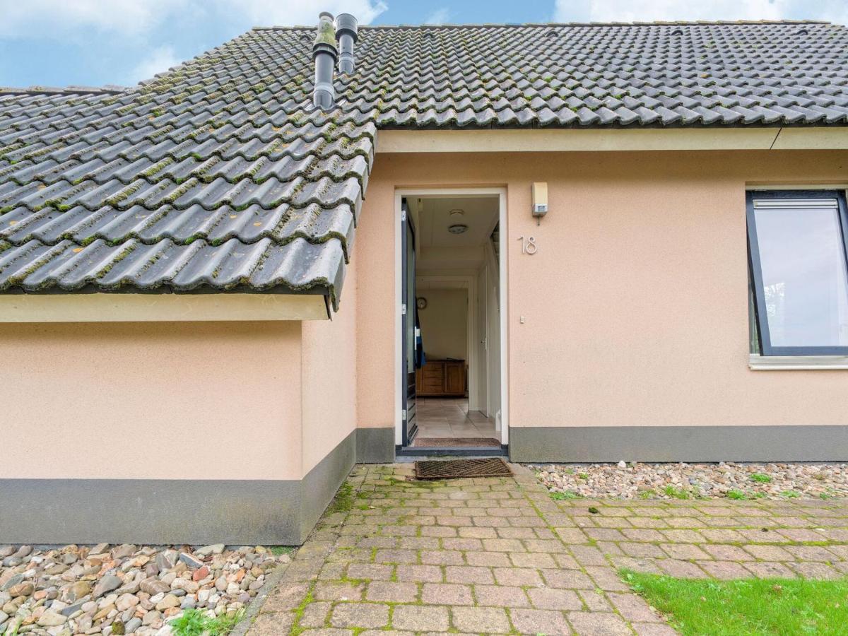 Serene Holiday Home In Gaasterl N Sleat Sondel Bagian luar foto