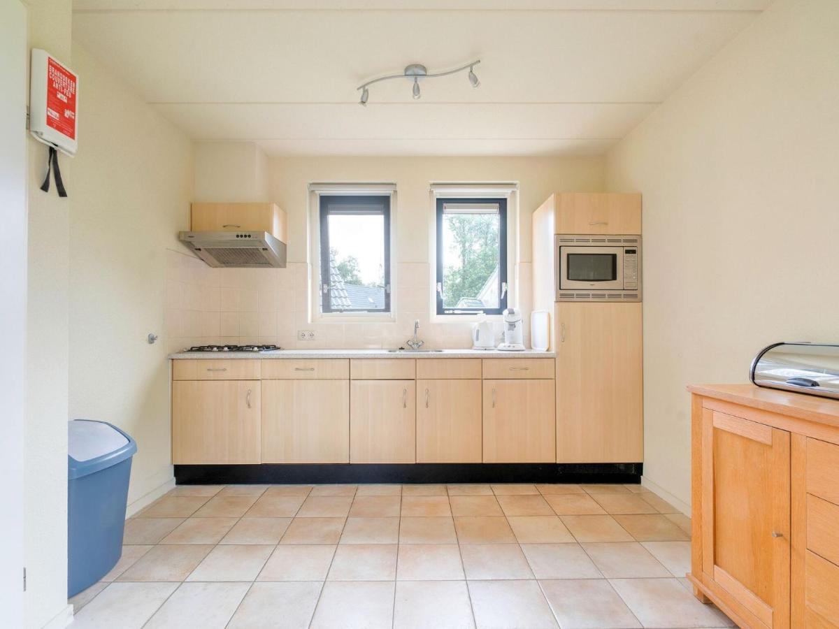 Serene Holiday Home In Gaasterl N Sleat Sondel Bagian luar foto