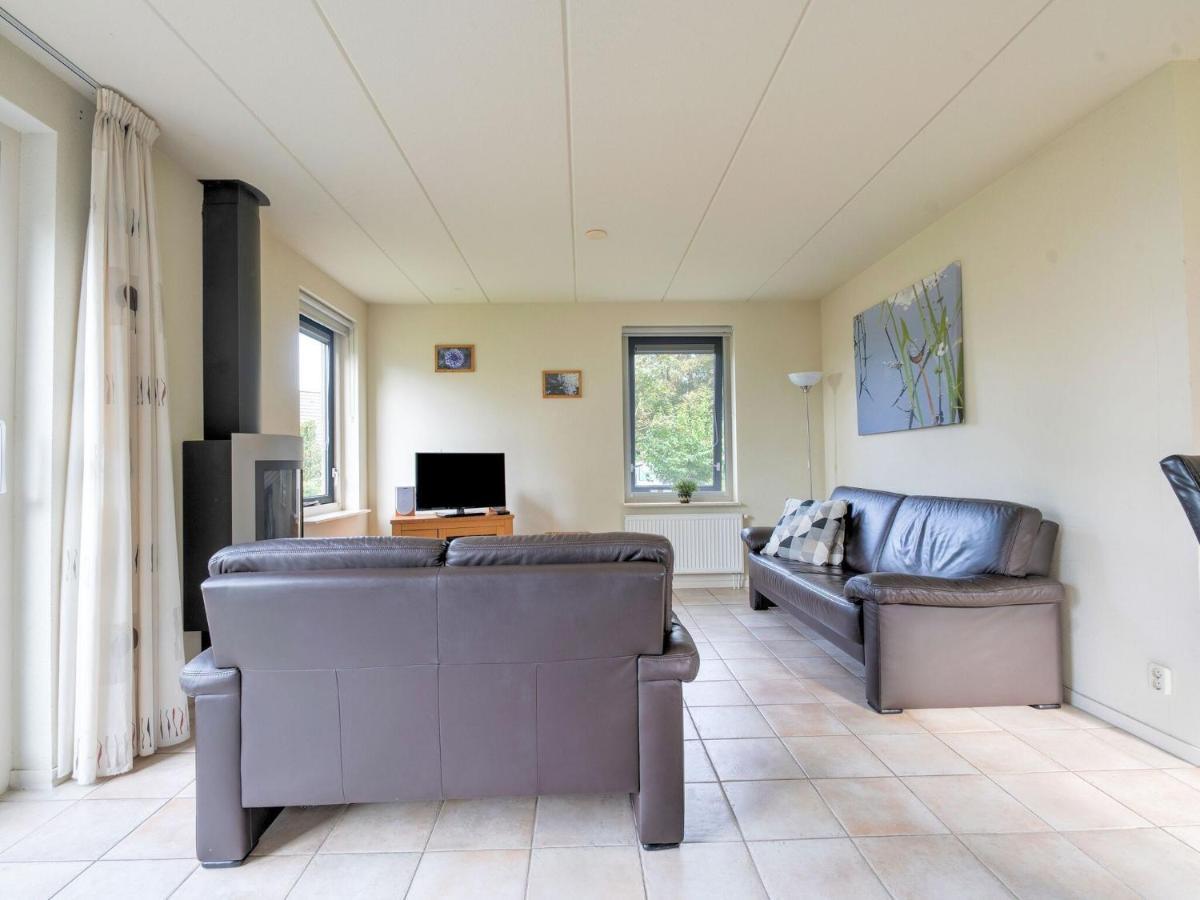 Serene Holiday Home In Gaasterl N Sleat Sondel Bagian luar foto