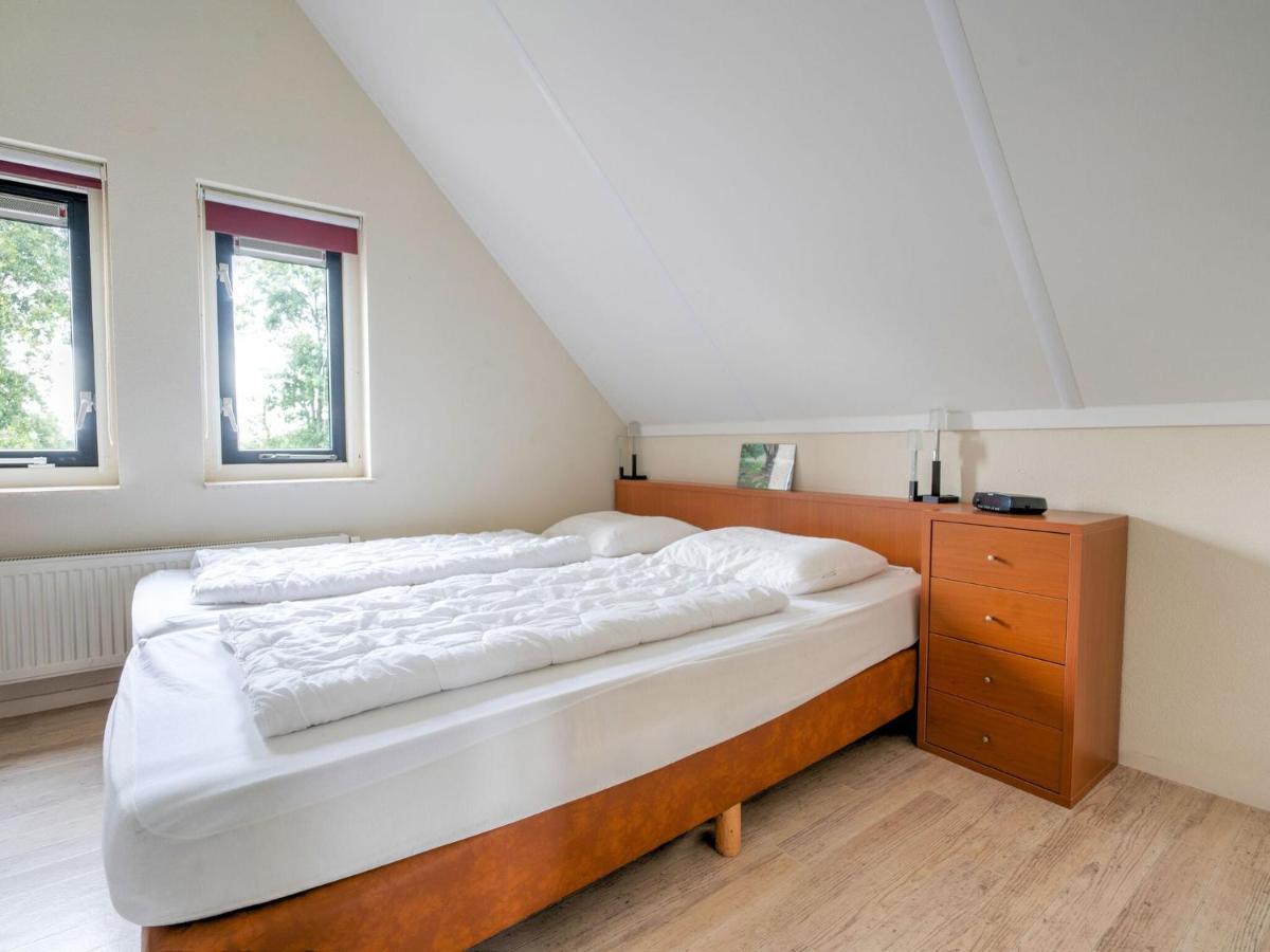 Serene Holiday Home In Gaasterl N Sleat Sondel Bagian luar foto