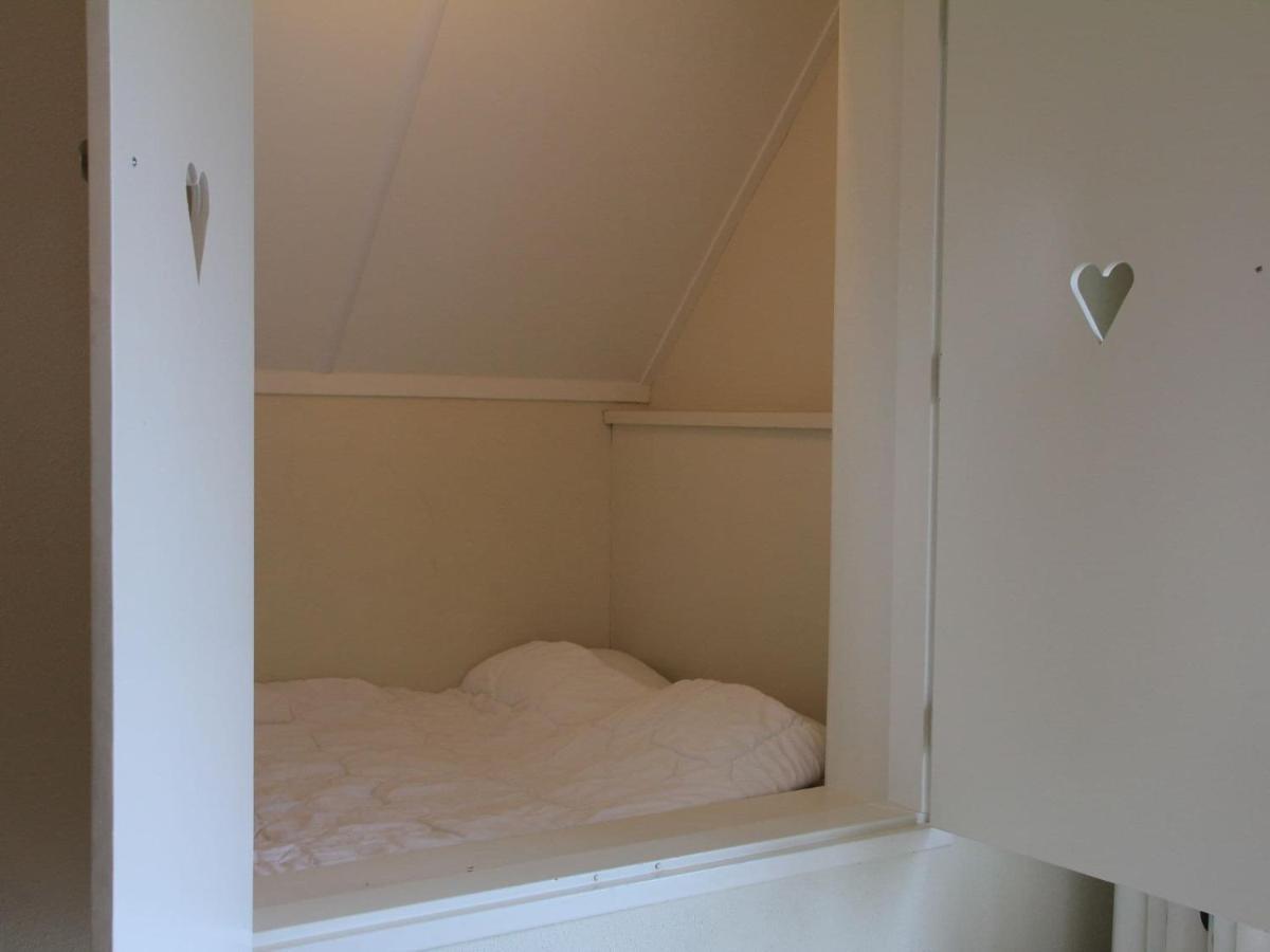 Serene Holiday Home In Gaasterl N Sleat Sondel Bagian luar foto
